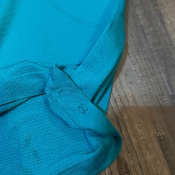 Lululemon swiftly tech T-shirt ￼ - Picture 4 of 5